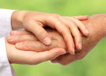 Seelische Hilfe bei Krebs ist bei einem Drittel der Betroffenen nötig. © LeventeGyori / shutterstock.com