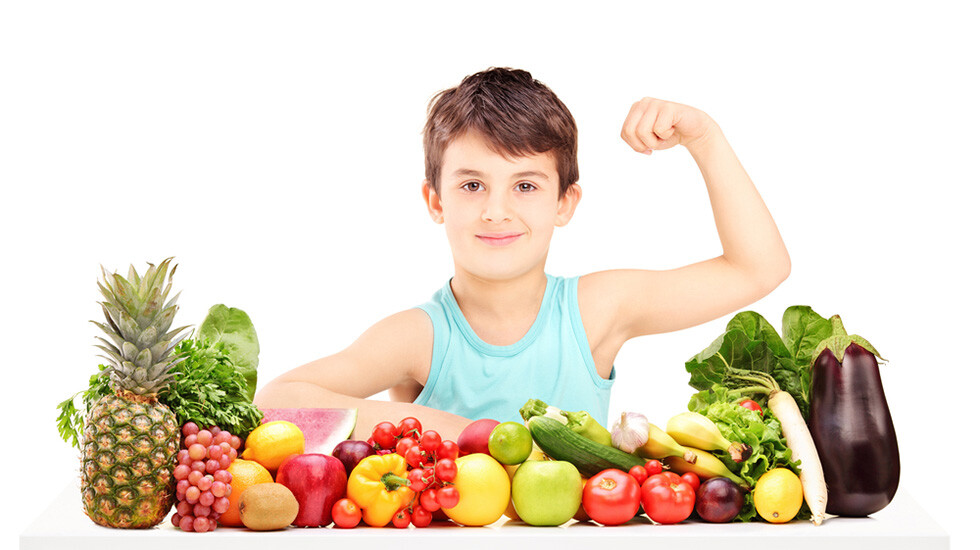 Kinder und Gemüse ist eine starke Kombination. © Ljupco Smokovsk / shutterstock.com