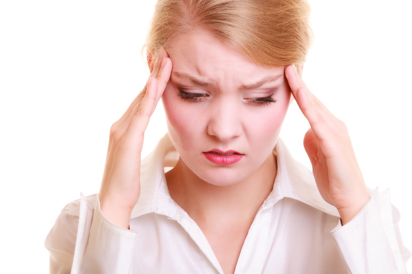 Migräneanfälle sind unangenehm und treten in der Regel sehr abrupt bzw. unerwartet auf. © Voyagerix / shutterstock.com