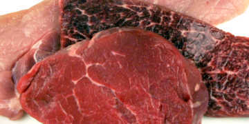 Rotes Fleisch von Rind, Lamm und Schwein erhöht das Risiko für Diabetes Typ 2. © DIfE