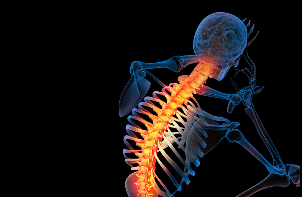 Die Multimodale Schmerztherapie dauert bei Rückenschmerzen zwei bis vier Wochen, sechs Stunden täglich. © Maya2008 / shutterstock.com