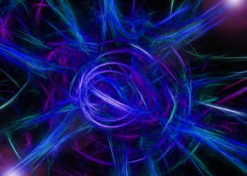Blaues Licht regt Fluoreszenz eines in Spuren vorkommenden Moleküls in den roten Blutkörperchen in der Unterlippe an, diese Fluoreszenz ist ein Maß für Eisenmangel. © Imagebild DanielAngmel / shutterstock.com