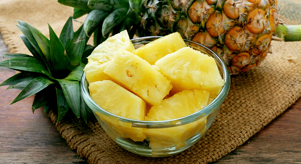 Die Ananas Wirkung hilft der Verdauung sowie beim Entschlacken und Entgiften. © rattiya lamrod / shutterstock.com