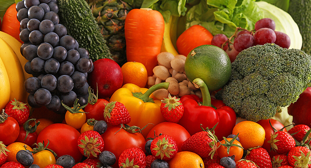 Obst und Gemüse sind im Zusammenhang Krebs und Ernährung sehr empfehlenswert. © sunabesyou / shutterstock.com