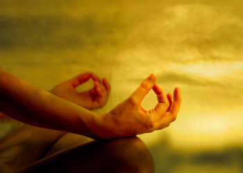 Zen-Meditation – Zazen –soll Körper und Geist zur Ruhe bringen und für mystische Erfahrungen empfänglich machen. © TheaDesign / shutterstock.com