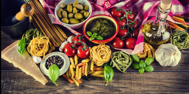 Mediterrane Ernährung ist besonders gut für die Gesundheit – auch bei bereits herzkranken Personen. © Marian Weyo / shutterstock.com