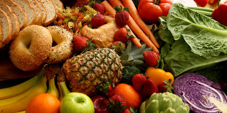 Übergewichtige Menschen können durch eine pflanzenreiche Ernährung ihr Entzündungsmarker-Profil deutlich verbessern. © hurst photo / shutterstock.com