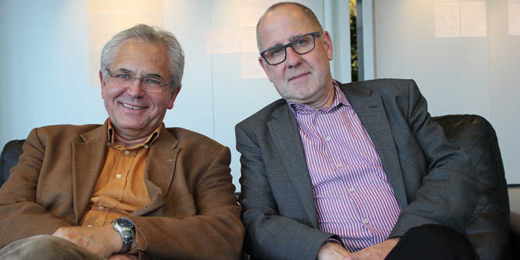 Die Professoren Dr. Martin Diewald (links) und Dr. Rainer Riemann leiten die Forschungsgruppe zum Thema Lebenschancen. © Universität Bielefeld / N. Junghof