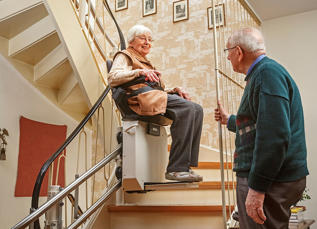 Viele ältere Menschen wollen im eigenen Heim und der vertrauten Umgebung mit maximal möglicher Mobilität alt werden. © Ingo Bartussek / shutterstock.com